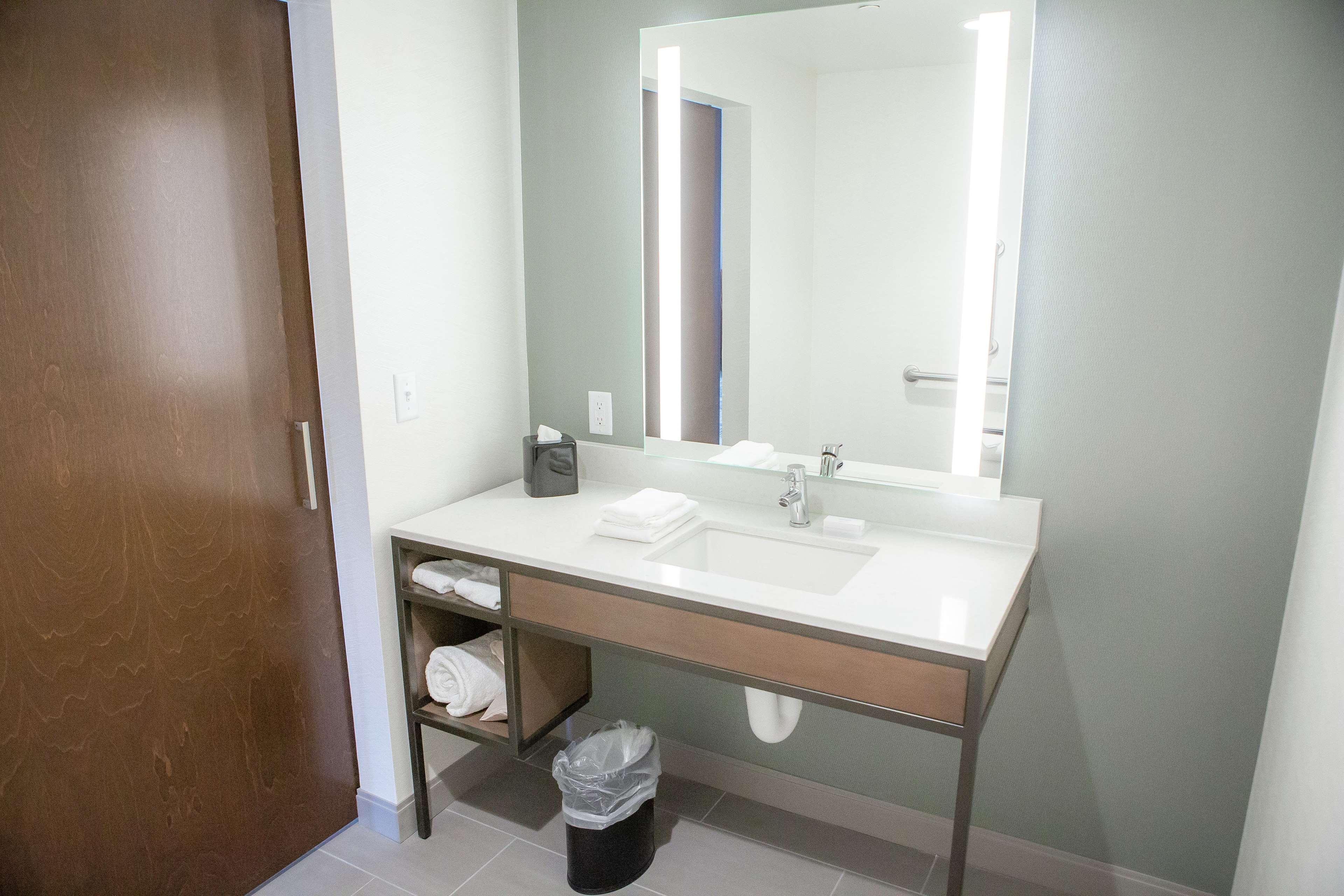 Hilton Garden Inn Corning Downtown Luaran gambar
